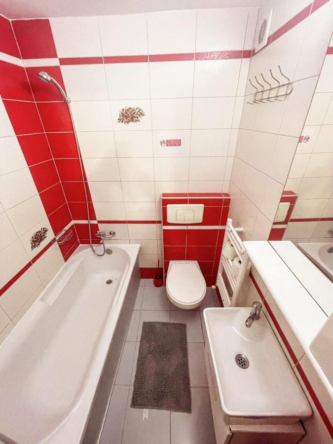 Buzz Apartment Cluj-Napoca Exterior photo